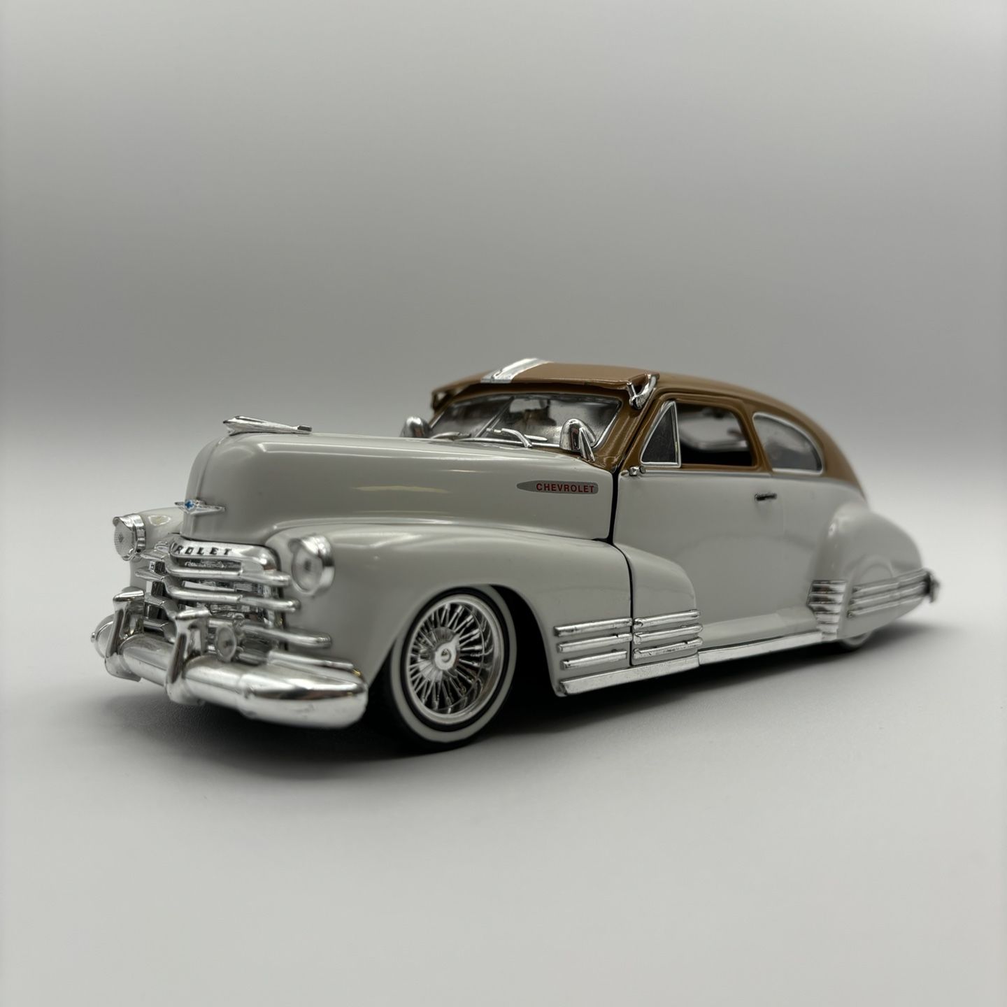 Jada Toys Street Low 47 Chevrolet Aerosedan Fleetline Black
