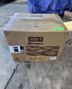 Weber Spirit E-315 3-Burner Natural Gas BBQ in Black