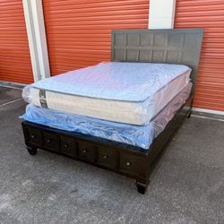 Queen Size Bed w/ Mattress & Boxspring 