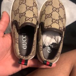 Gucci Slip One 