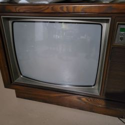 Zenith Console TV - Unknown Whether It Works, Great Condition On Appearance 