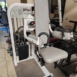 Nautilus Nitro Lateral Raise Gym Equipment Exercise Fitness Weight Machine