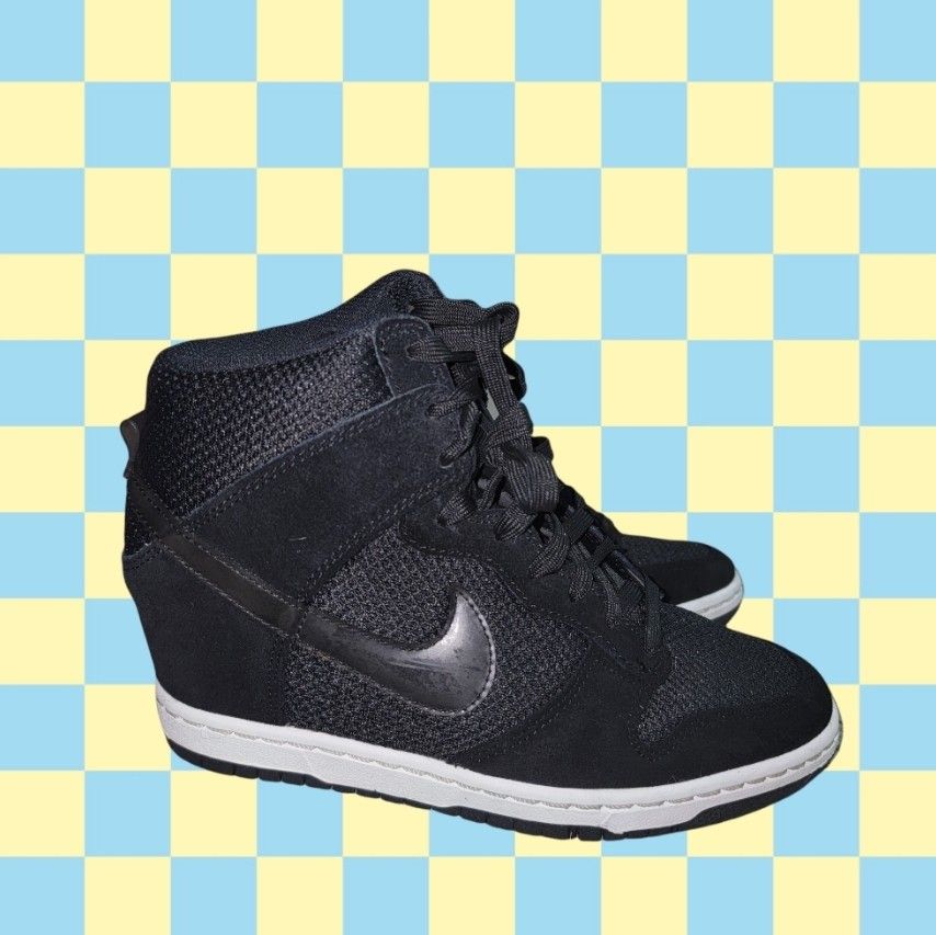 Nike Dunk Sky High Essential 'Black' Sneakers Release date-/12/2013