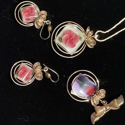 Vintage Lucite Necklace, Pin, Pierced Earrings. Parure