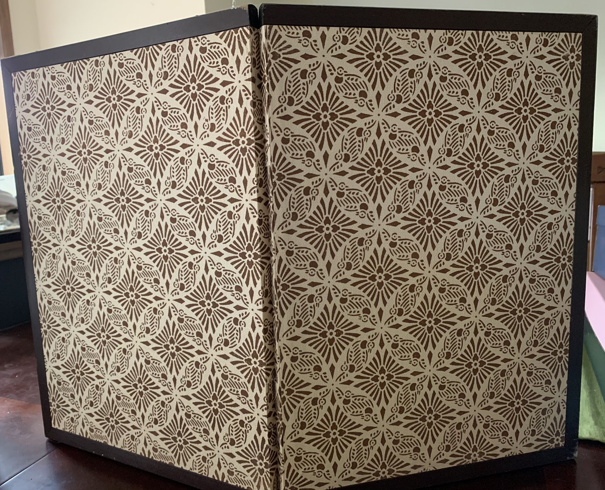 Asian Tabletop Silk Folding Screen
