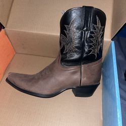 Woman’s Boots 