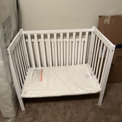 BRAND NEW CRIB