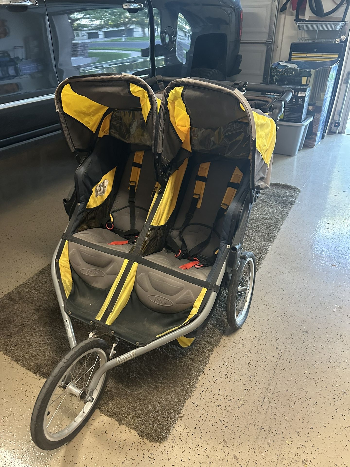 Bob Ironman dualie Double jogging Stroller 