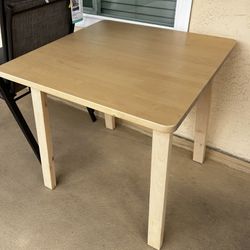 Great IKEA Table 
