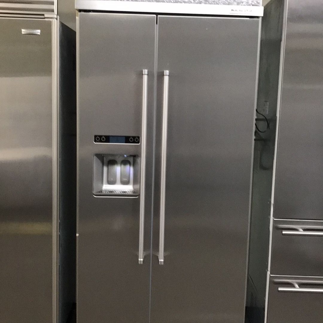 Kitchen Aid 36”Wide Built In Stainless Steel Side By Side Refrigerator 