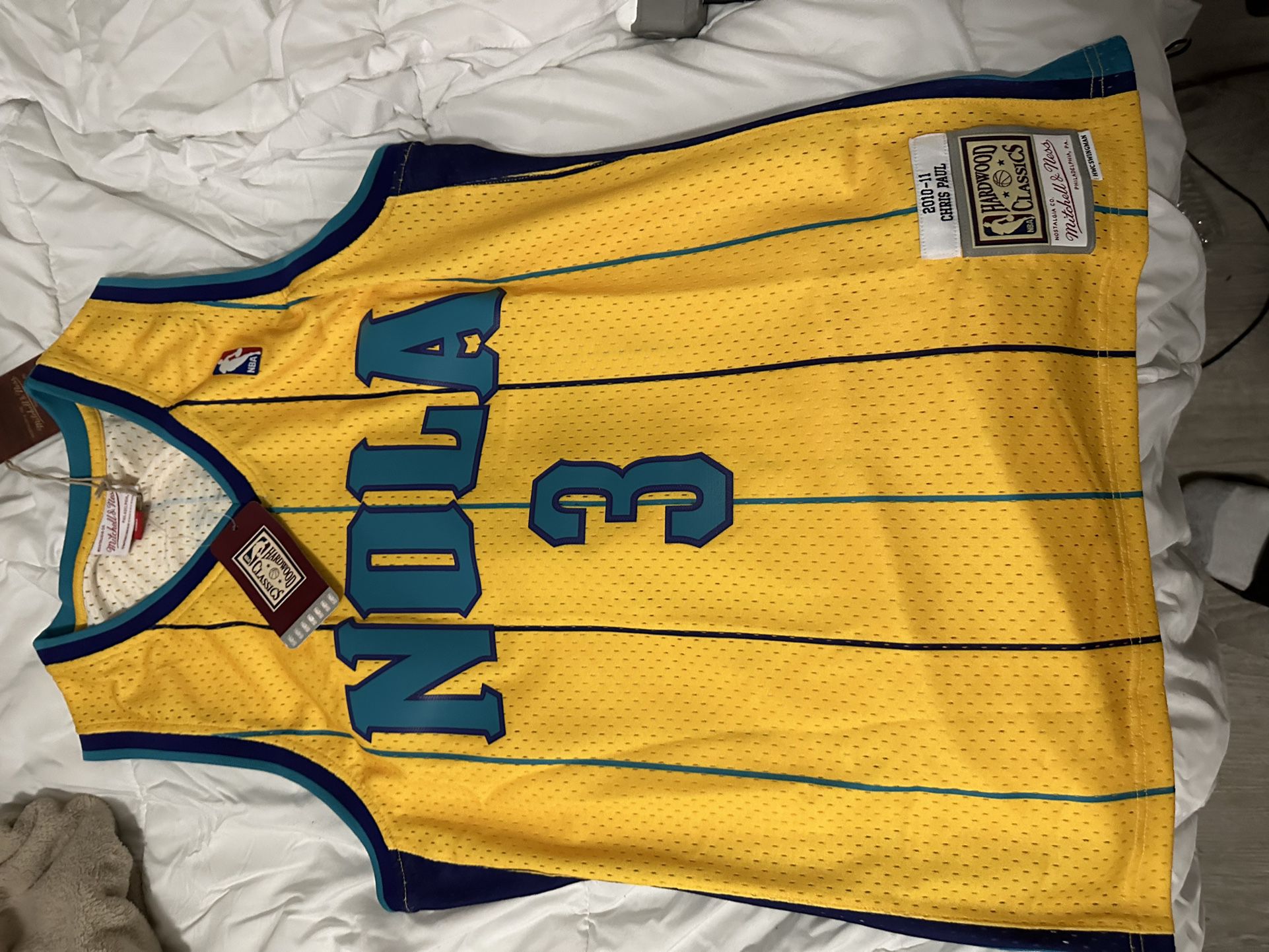 Chris Paul Hornets Jersey for Sale in Peabody, MA - OfferUp