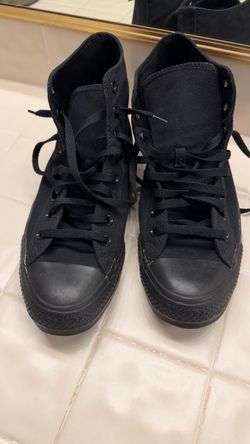 Converse Chuck Taylor All Black Sneakers