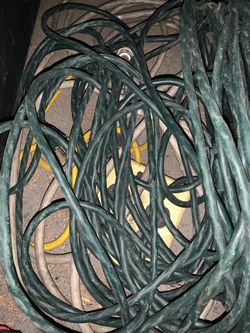 Extension cord and power supply