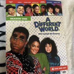  A Different World Season 1 DVD Box Set (4 Discs)