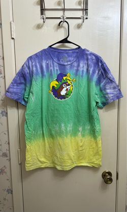 Buc-ees Peace Love And Mardi Gras T Shirt Size Large