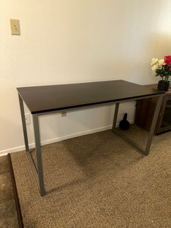 Desk / Dining Table