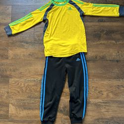 Boys Adidas Pants And Top Size Small (6/7)