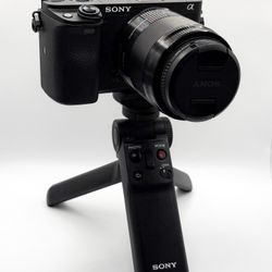 Sony A6400 - Creator Bundle