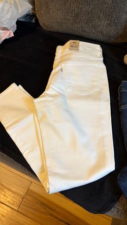 2 pantalones de mujer blanco size 28 azul size 30 Levi’s original skinny $25 cada uno o $40 los 2 nuevos