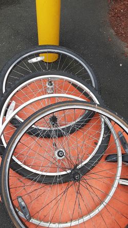 Rims and tires for mountain bike for sale and a couple of seats