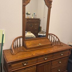 Dresser W Mirror