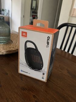 Jbl clip 5 speaker