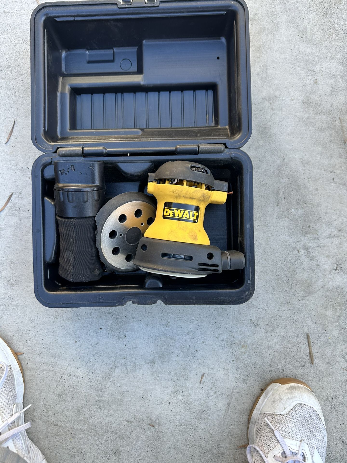 Dewalt Palm Sander