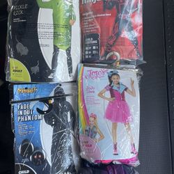 Costumes 