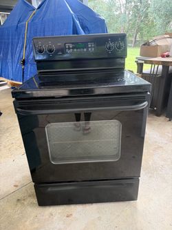 GE Black Electric Range with Glass Cooktop