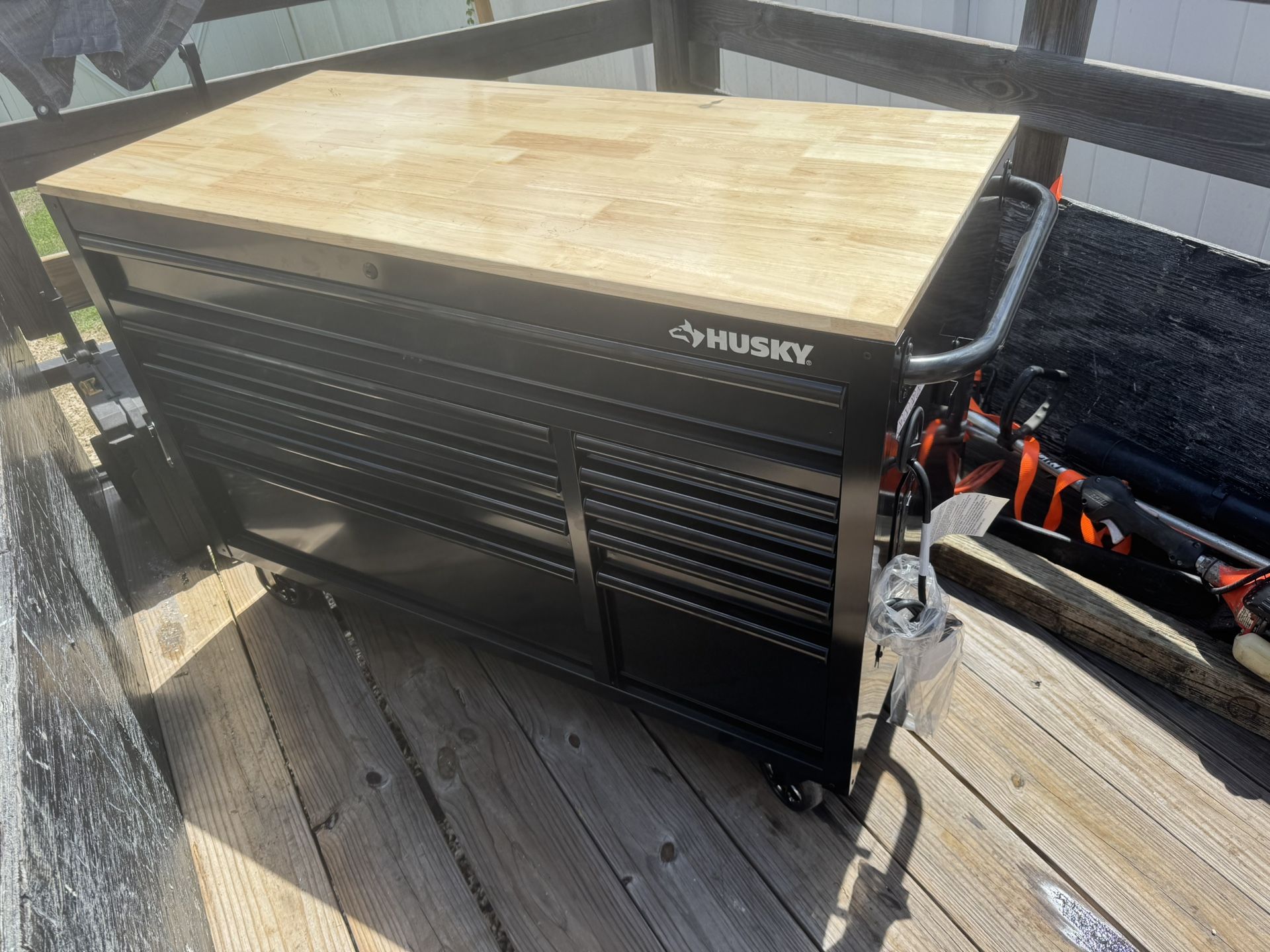 Husky 52x24