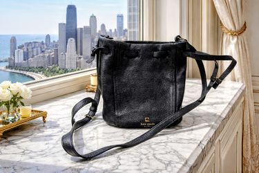 Kate Spade Black Leather Crossbody Bag – Classic & Chic