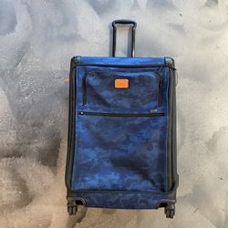 Tumi Alpha II Extended Trip Expandable 4 Wheeled Packing Case 29"