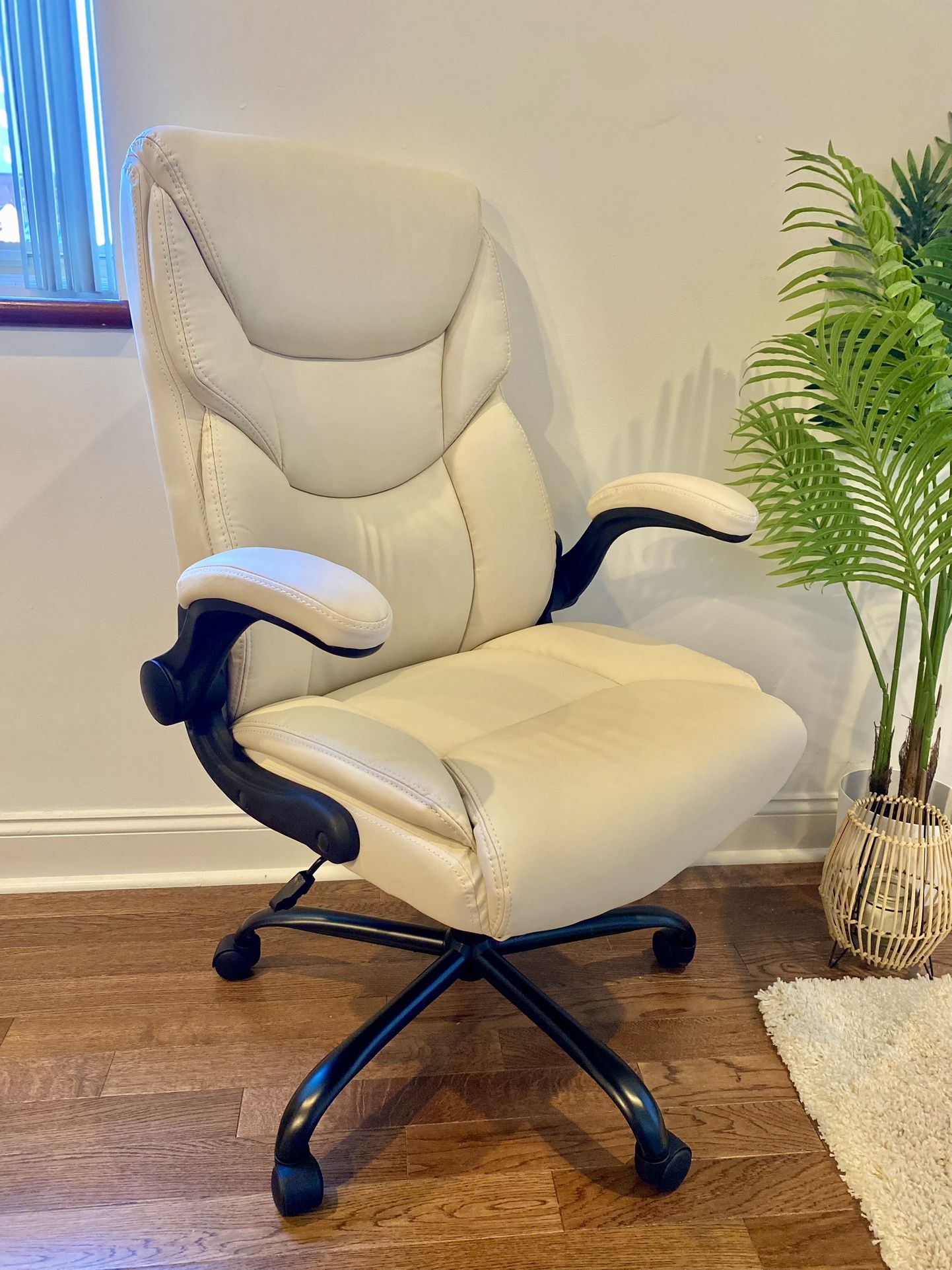 Executive Chair Office Desk Chair White Off Beige