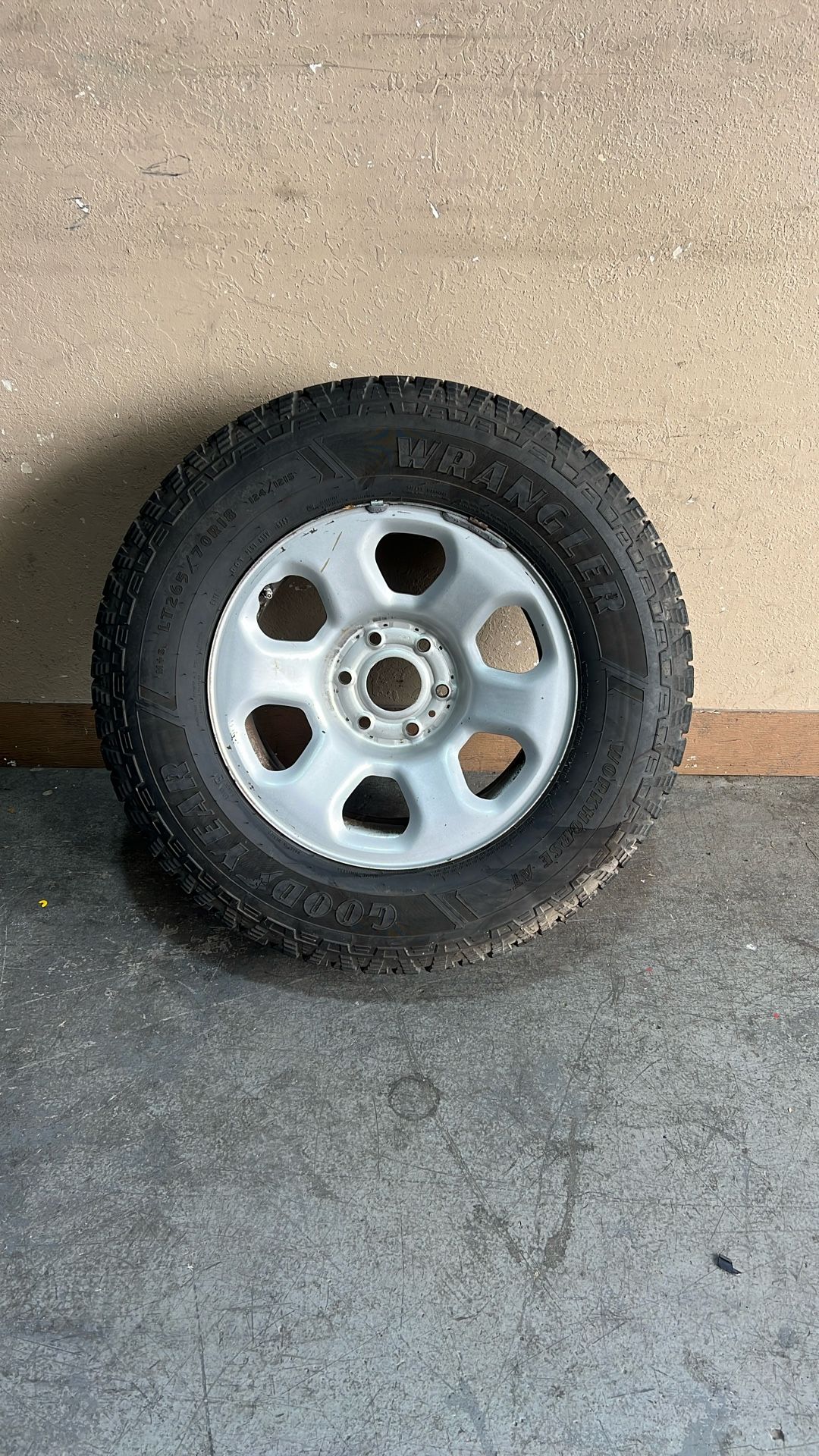 (B) 16-24 Nissan Titan Wheel 2016 2017 2018 2019 2020 2021 2022 2023 2024