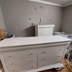 3 Peice Dresser Set