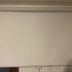 Scroll Projector Screen