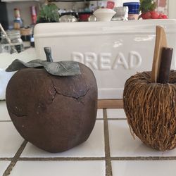 Decorative Wood Apple’s