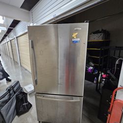 Whirlpool Refrigerator 