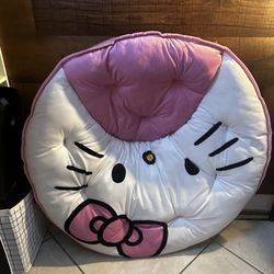 Hello Kitty Chair 