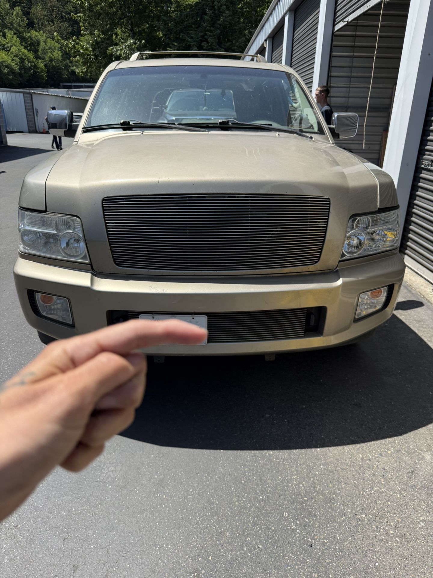 2005 Infiniti Qx56