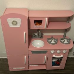 Retro style play kitchen (Pick up Only)
