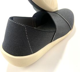 Clarks women's cloudsteppers cheap sillian firn flat