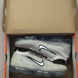 Nike Vapormax Flyknit size 10.5
