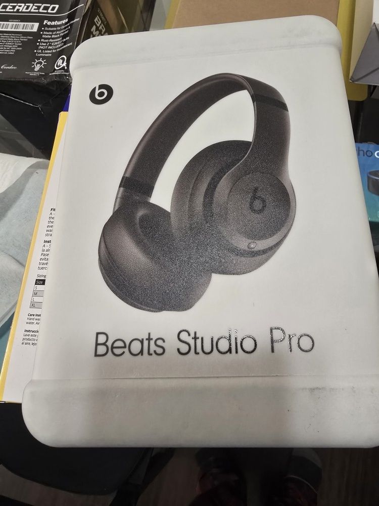 Beats Studio Pro
