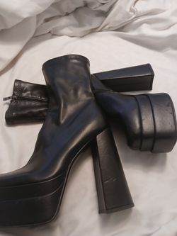 Platform boots