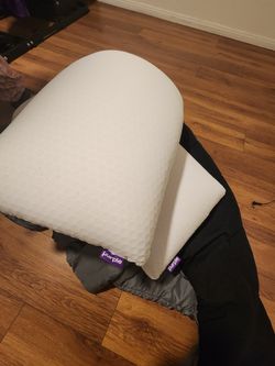 Bambu Queen Mattress And 2 King Size Purple Pillows