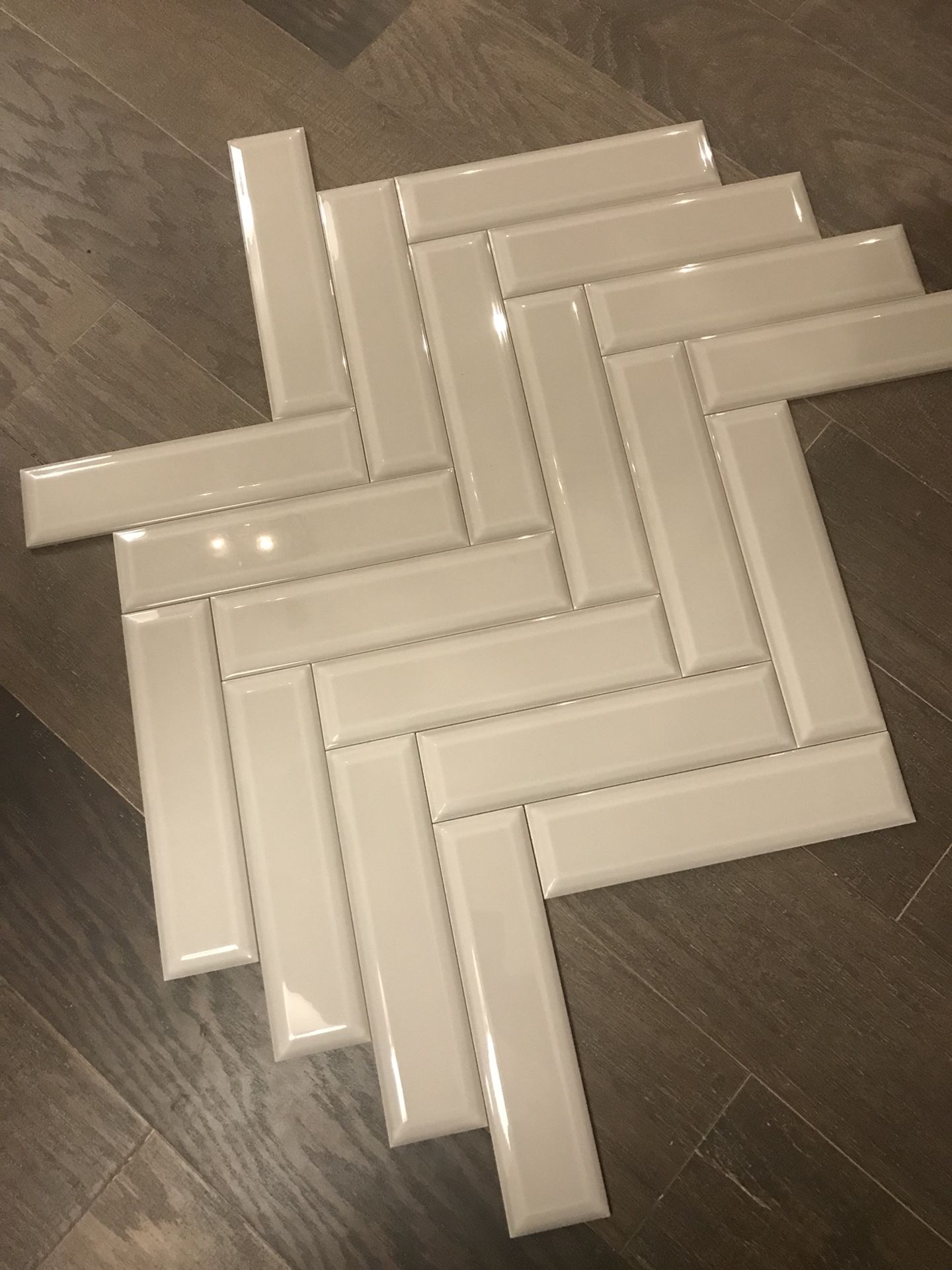 Jeffrey Court Beveled Weather Grey Subway Tile