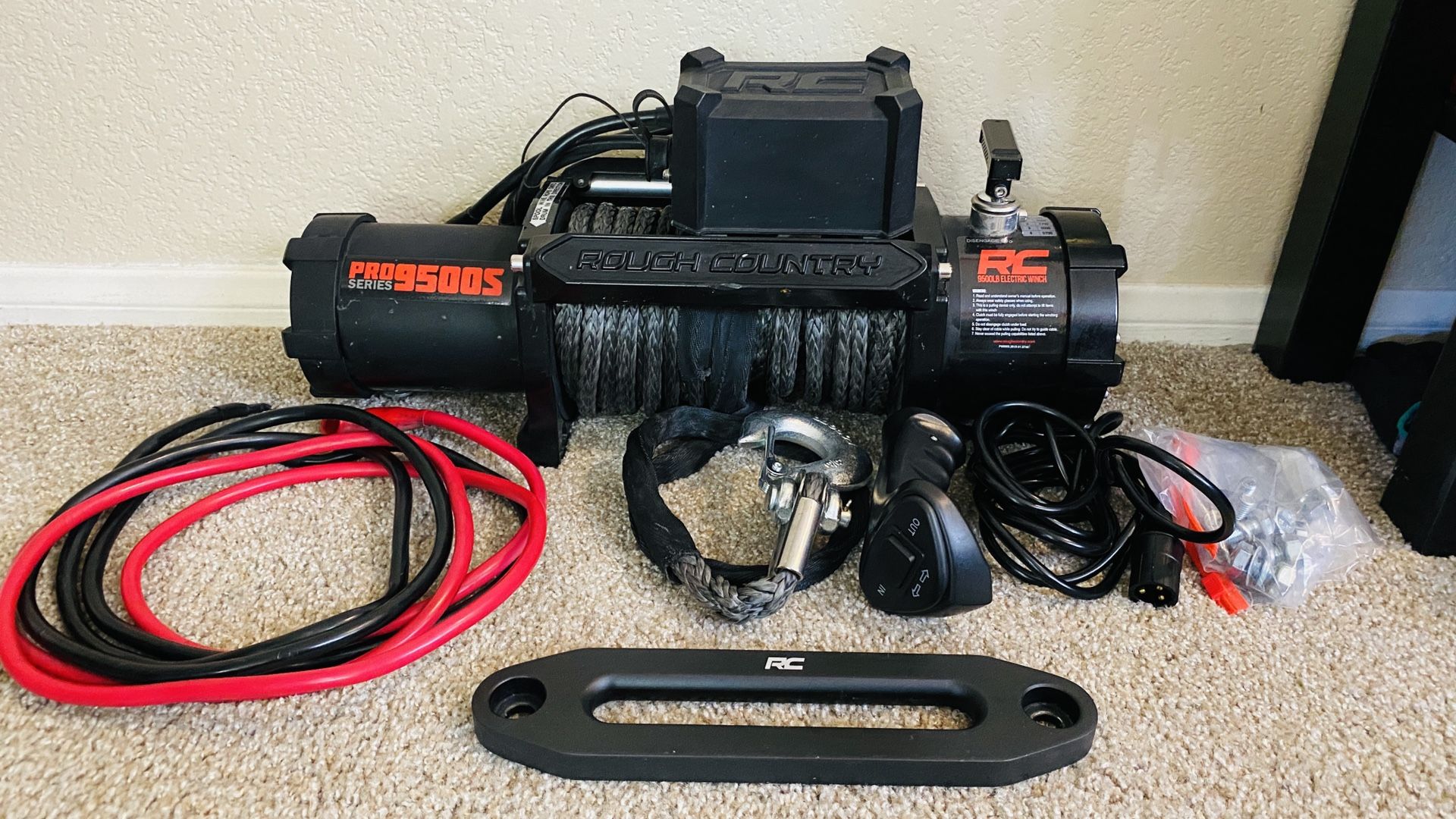 Rough Country 9500 pound winch Synthetic Rope