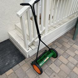 Scotts 16” Push Lawn Mower
