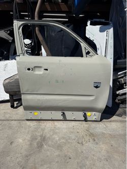 Rh front door ford bronco sport 2021-2025